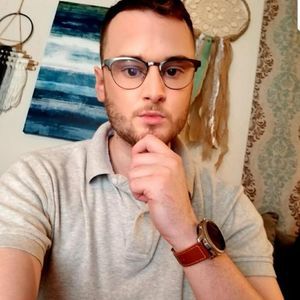 Meet your Posher, Devin